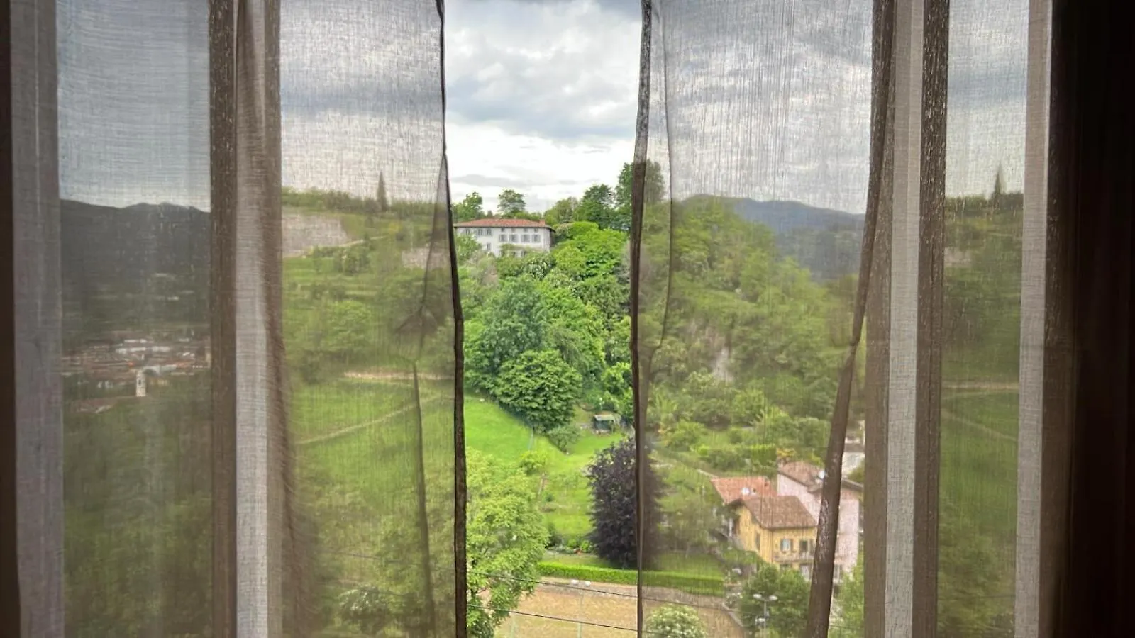 Apartment Buk - Appartamento Nel Cuore Di Citta Alta Bergamo Italy